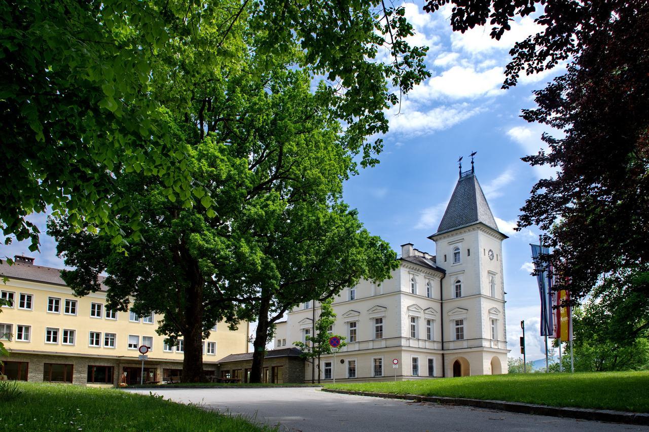 Bildungshaus Schloss Krastowitz Hotel Klagenfurt am Woerthersee Exterior photo